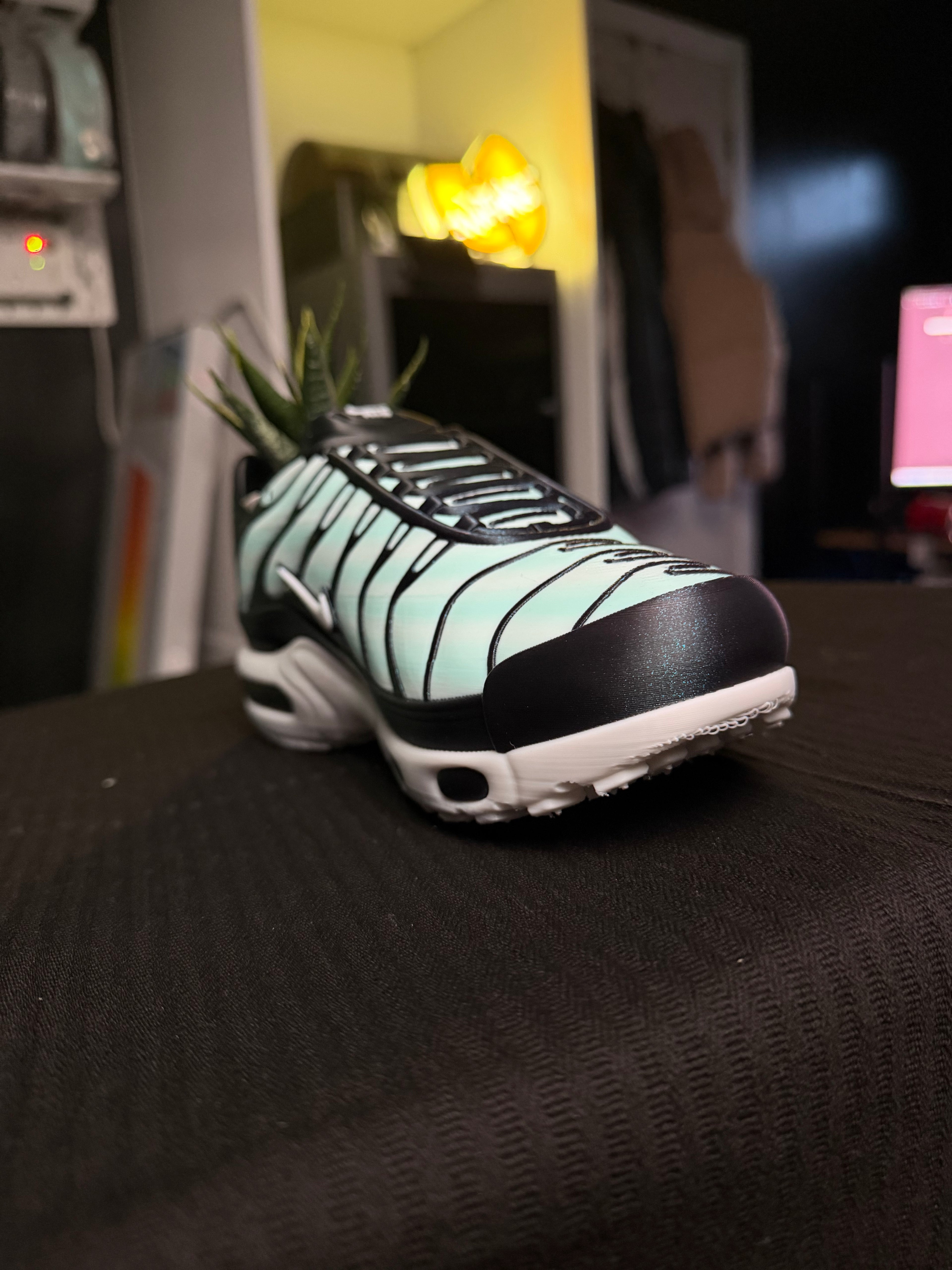 NSW NIKE TN Sneaker Planters