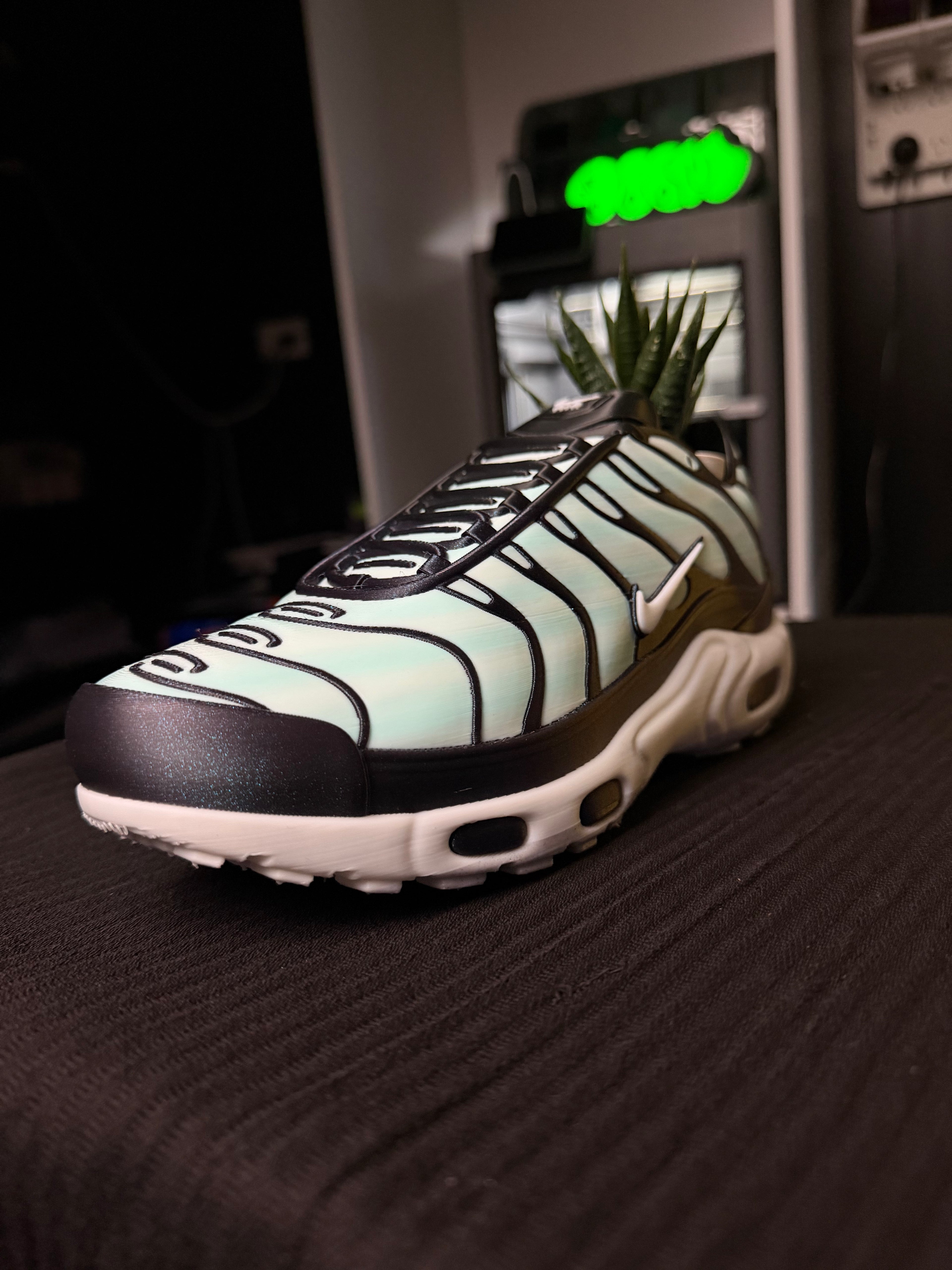 NSW NIKE TN Sneaker Planters